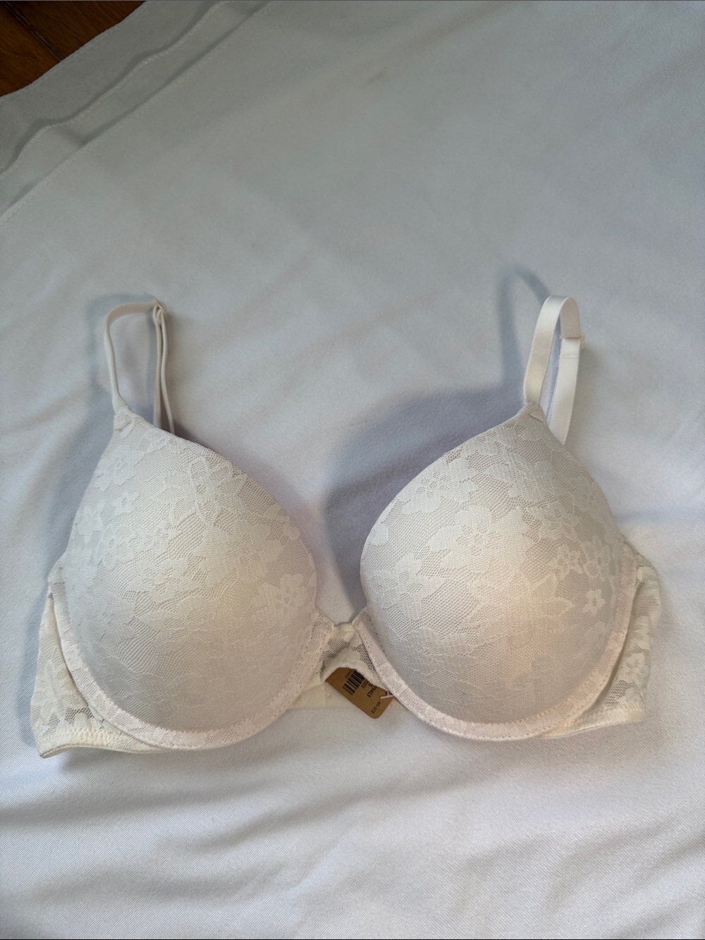 PINK Victoria's Secret Lace White Wear Everywhere Push-up Bra 34C